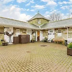 3 Bed In Whitby Oc-90810