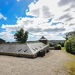 3 Bed In Whitby Oc-90810 *