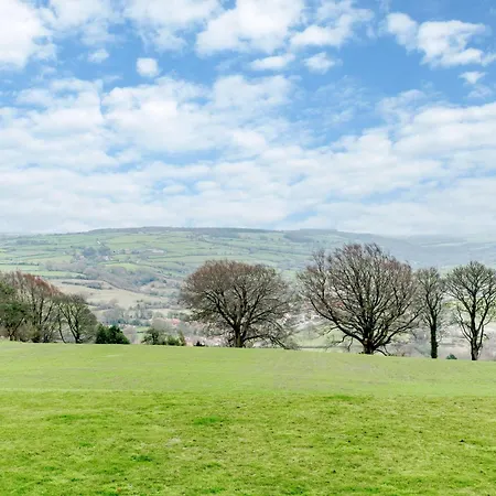3 Bed In Whitby 90810 Holiday home Aislaby