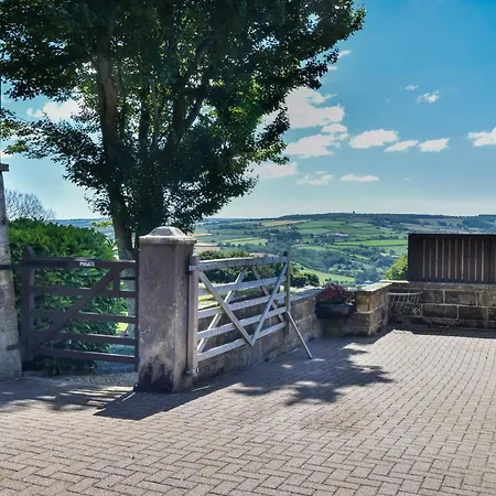 3 Bed In Whitby 90810 펜션 Aislaby